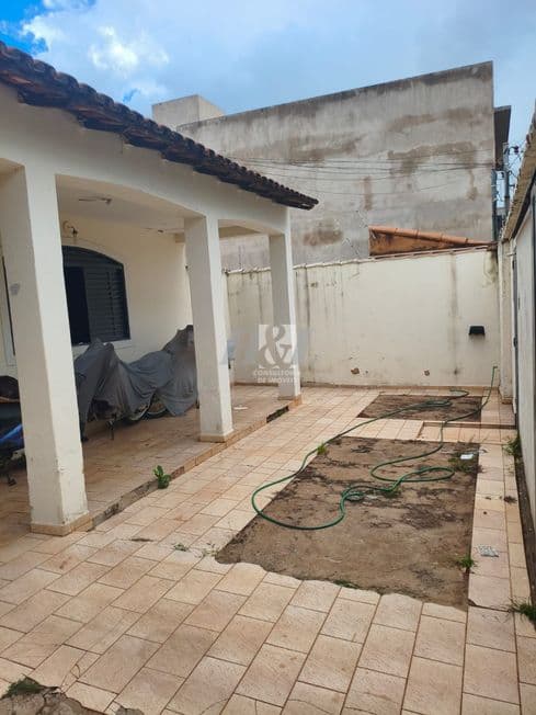 Casa para vender no Jardim Das Palmeiras image 1