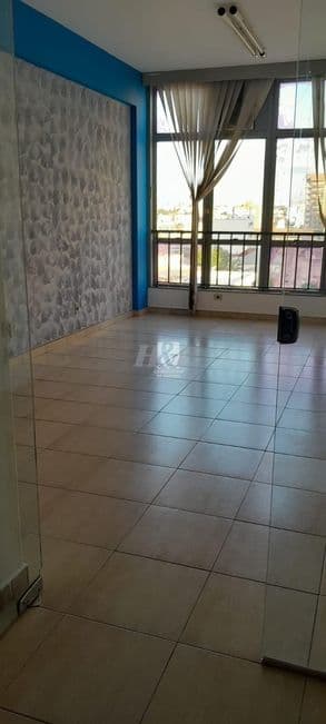 Sala para vender no Centro image 1