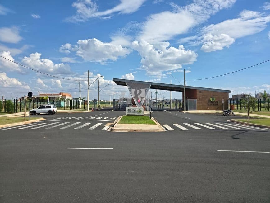 Terreno para vender no Novo Mundo image 1