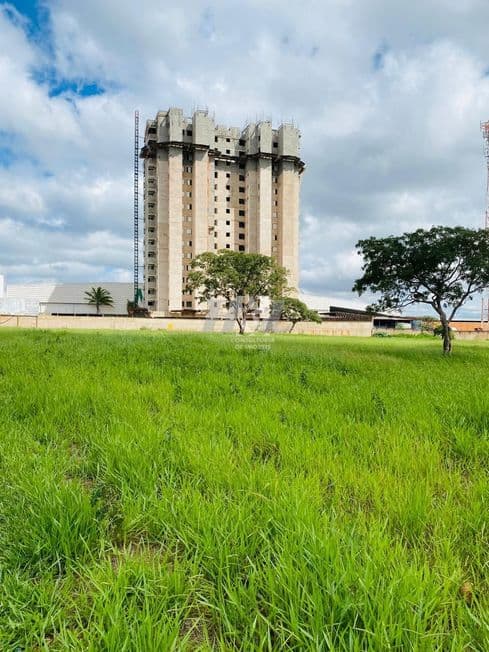 Área para vender no Jardim Patricia image 1