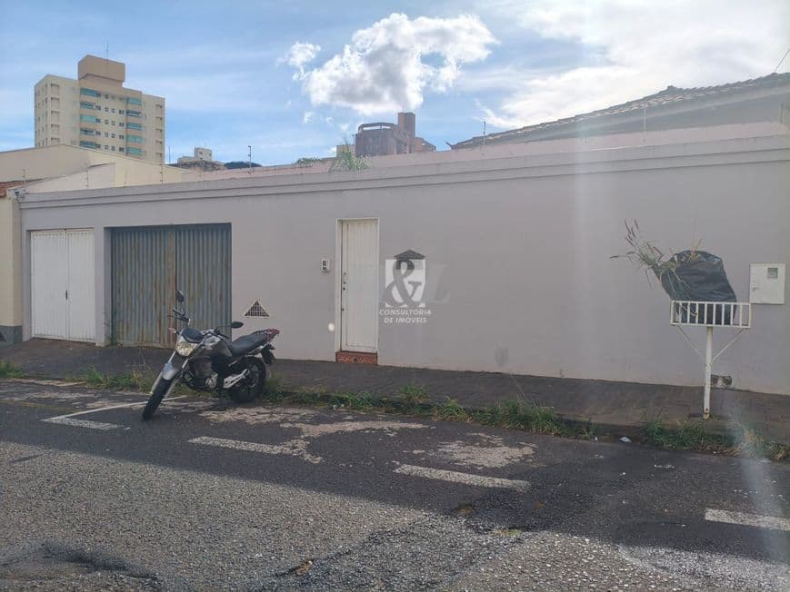 Casa para vender no Vigilato Pereira image 1