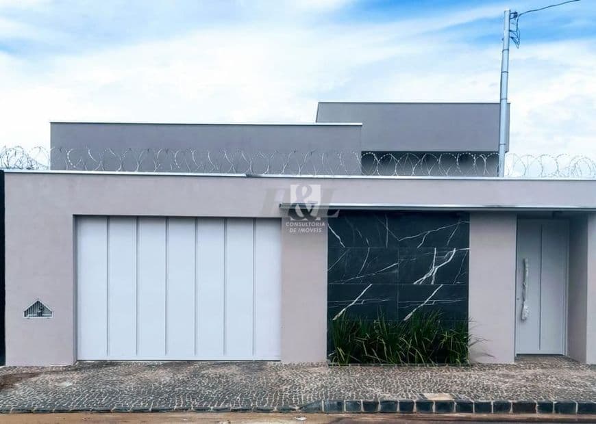 Casa para vender no Novo Mundo image 1